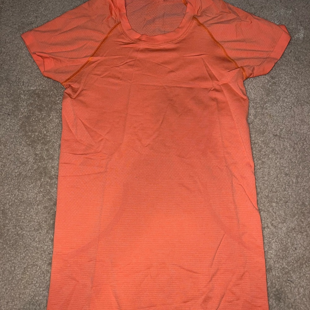 Lululemon swiftly tech top